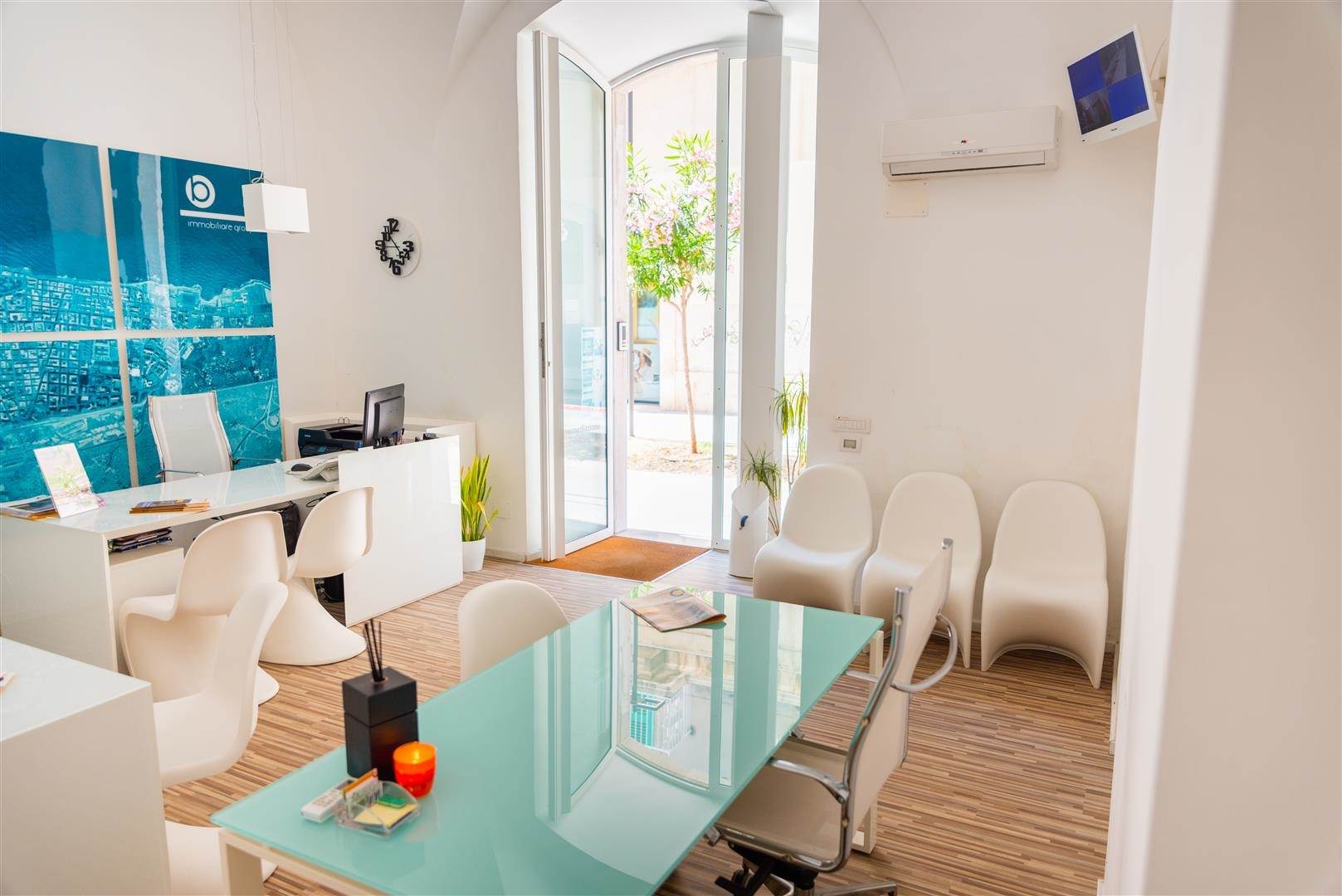 Broker Soluzioni Immobiliari - Via A. Cairoli, 5-7 - 70056 MOLFETTA (BA)